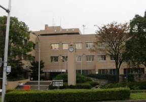 554-5 名古屋港区役所の時計.JPG