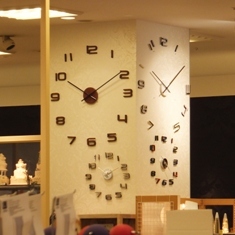 643-5 柱の時計.JPG
